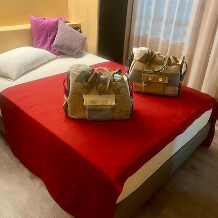 Carla Failela Hotel Вали дел Пазубио Екстериор снимка