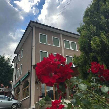 Carla Failela Hotel Вали дел Пазубио Екстериор снимка
