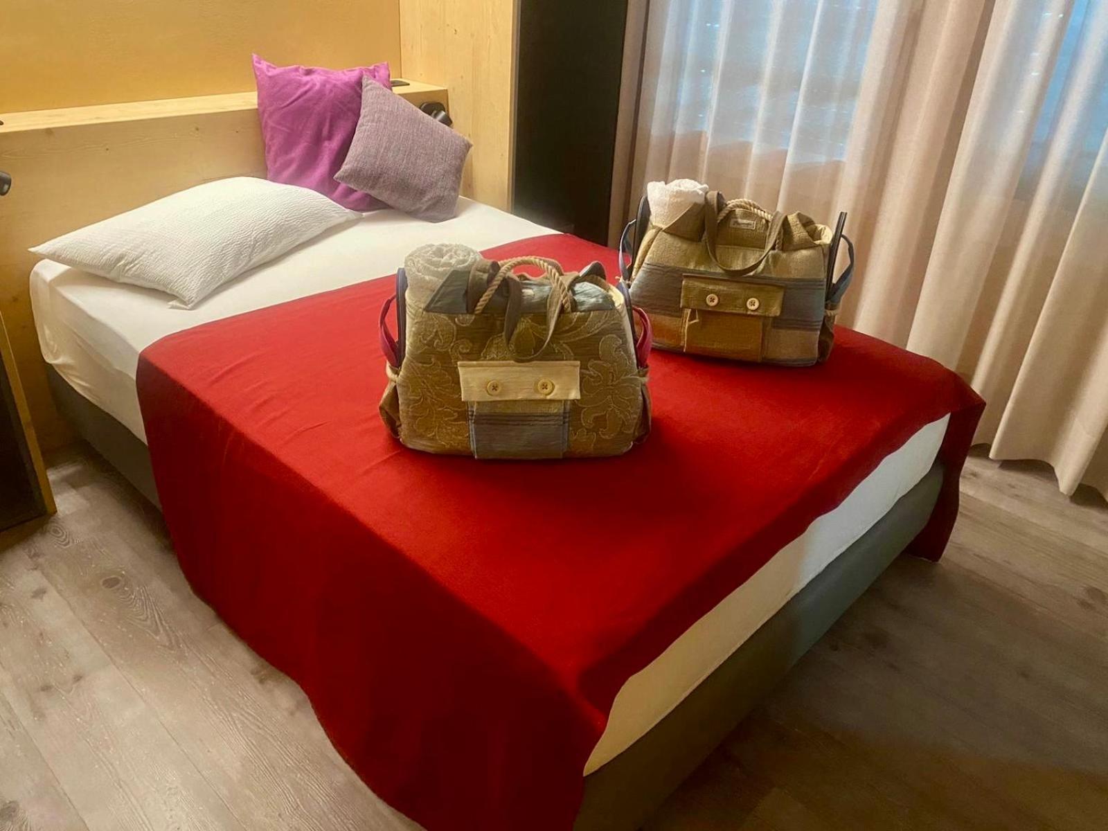 Carla Failela Hotel Вали дел Пазубио Екстериор снимка