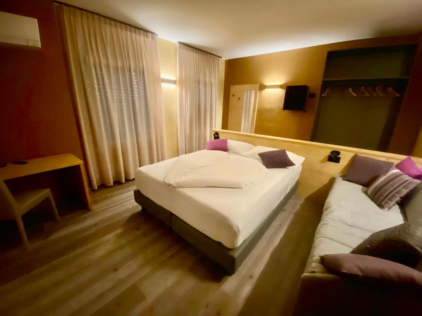 Carla Failela Hotel Вали дел Пазубио Екстериор снимка