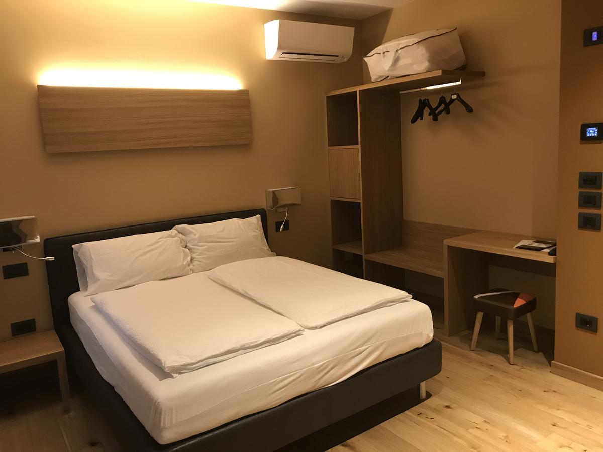 Carla Failela Hotel Вали дел Пазубио Екстериор снимка